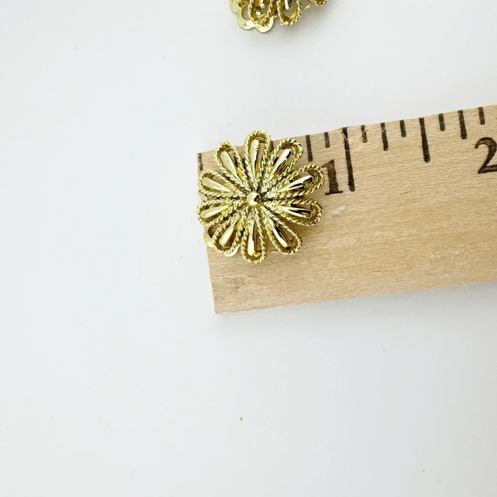 Vintage Coro Gold‎ Tone Flower Clip On Earrings